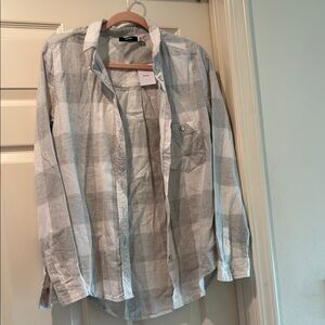 NWT - BDG Gray/white  Button Down Shirt Casual